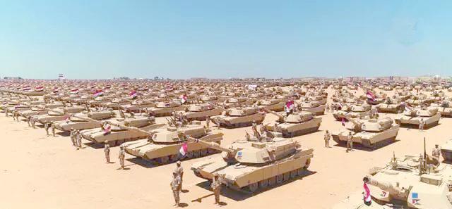 大战一触即发！埃及4万士兵集结西奈半岛，中式武器有望再成赢家8月22日，西方媒