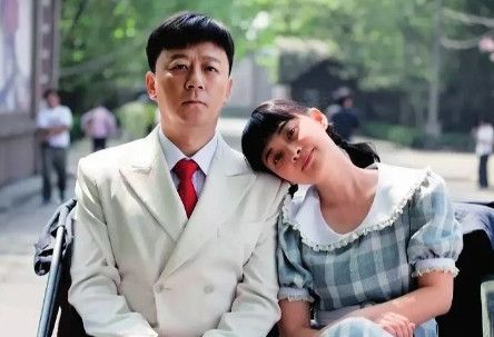 2011年，孔笙导演的《父母爱情》筹拍，女主梅婷，男主郭涛，但是编剧刘静，对“江