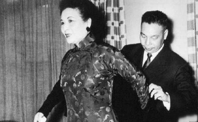 【蒋经国去世后，宋美龄有何反应？】宋美龄和蒋经国的关系是非常微妙的，辈分上，宋美