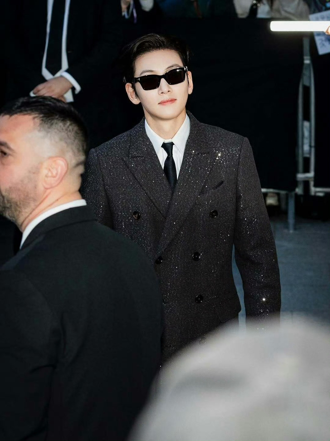 池昌旭✖️TOMFORD2026春夏时装秀巴黎时装周时装周​​​