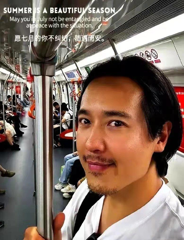 高云翔现状曝光，改名字日子惨淡，董璇一再提及，显然在消费前任！​​​
