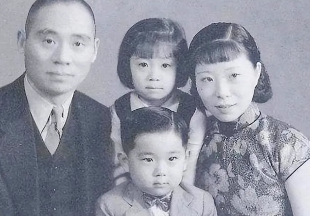 1927年，国民党将领钱大钧追求一个女子，遭到女方父亲反对。想不开的钱大钧走在街