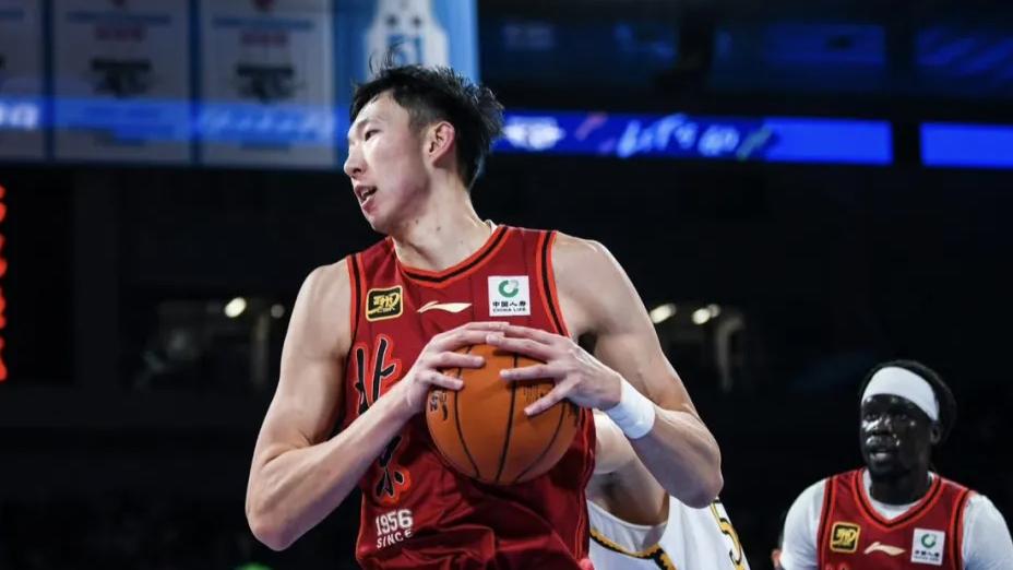 CBA快讯! 广厦双星争MVP, 周琦有望成旗手, 郭士强把徐杰当王牌