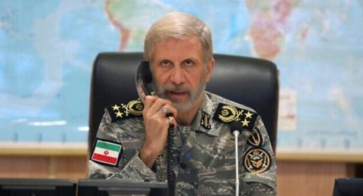 伊朗陆军总司令哈塔米7日在伊朗首都德黑兰发表讲话说，伊朗不会对敌人的威胁言辞升级