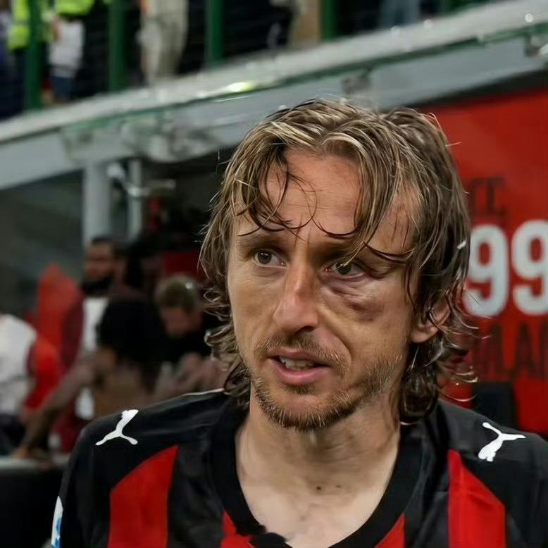 莫德里奇赛季报销红黑中场陨落！莫德里奇重伤赛季报销，安心术后康复，放弃米兰剩余赛