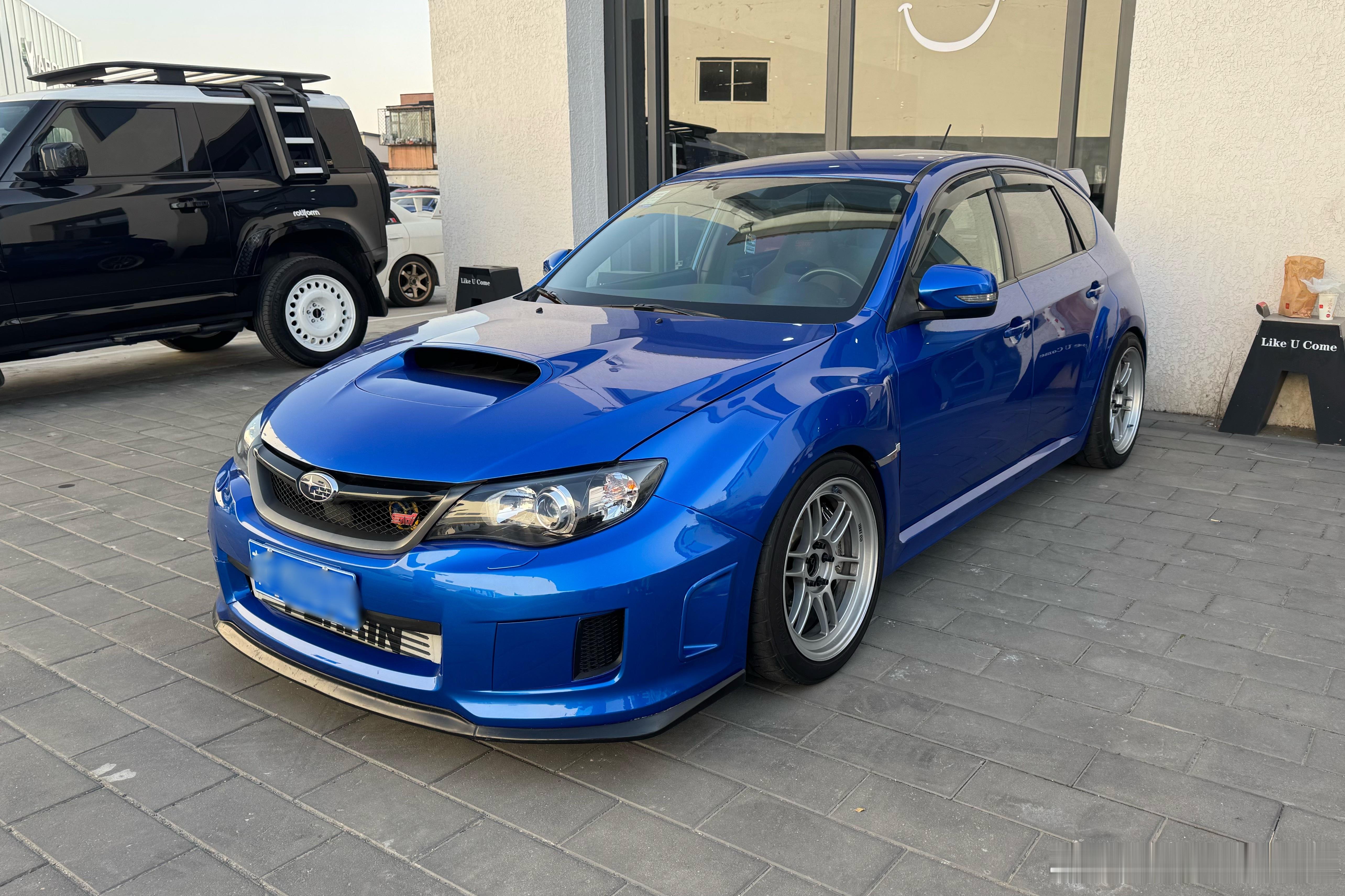 昨天开完GR雅力士，总感觉这套四驱动力分配的感觉很像STI，特别感谢把他心爱的十