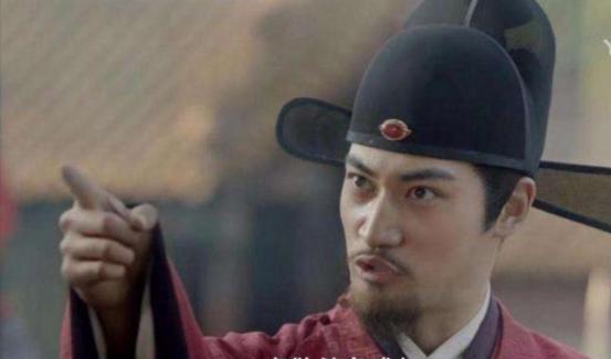 1402年，燕王朱棣得手南京，下令捉拿卓敬，以离间皇亲叔侄问罪。卓敬厉声回怼：“