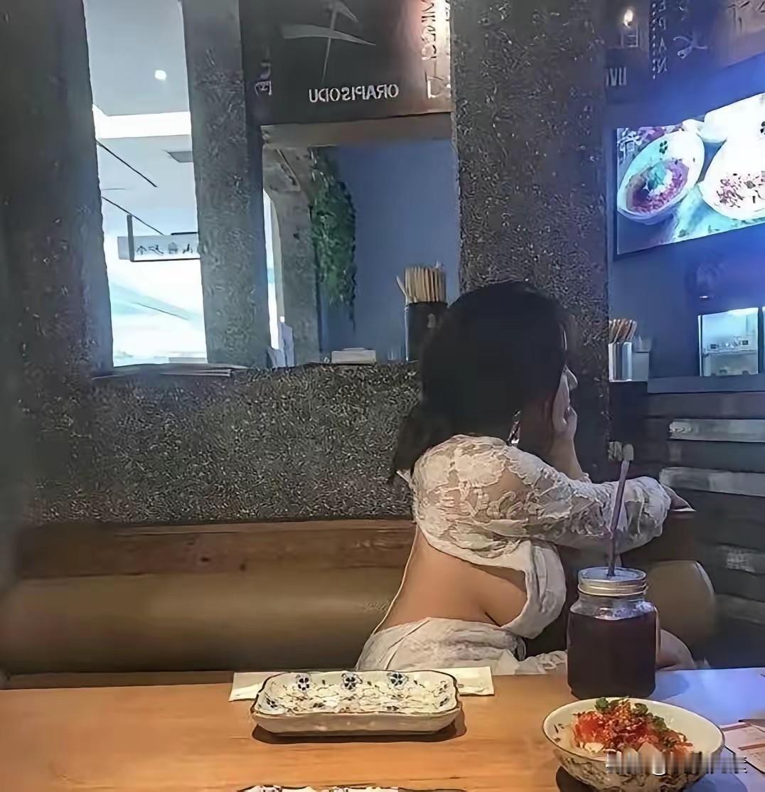 无数人想与你负重前行，而你却偏偏还是要自己担着。