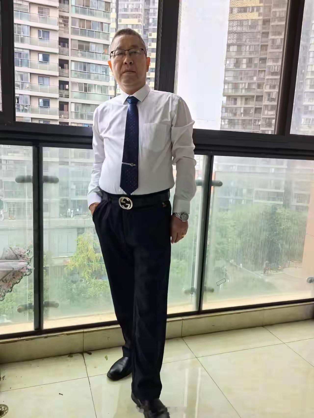 #北理工裴轶履历造假被查处#这下好了，裴轶被盯住的原因终于找出来了！高考400多分上一本大学是正常的