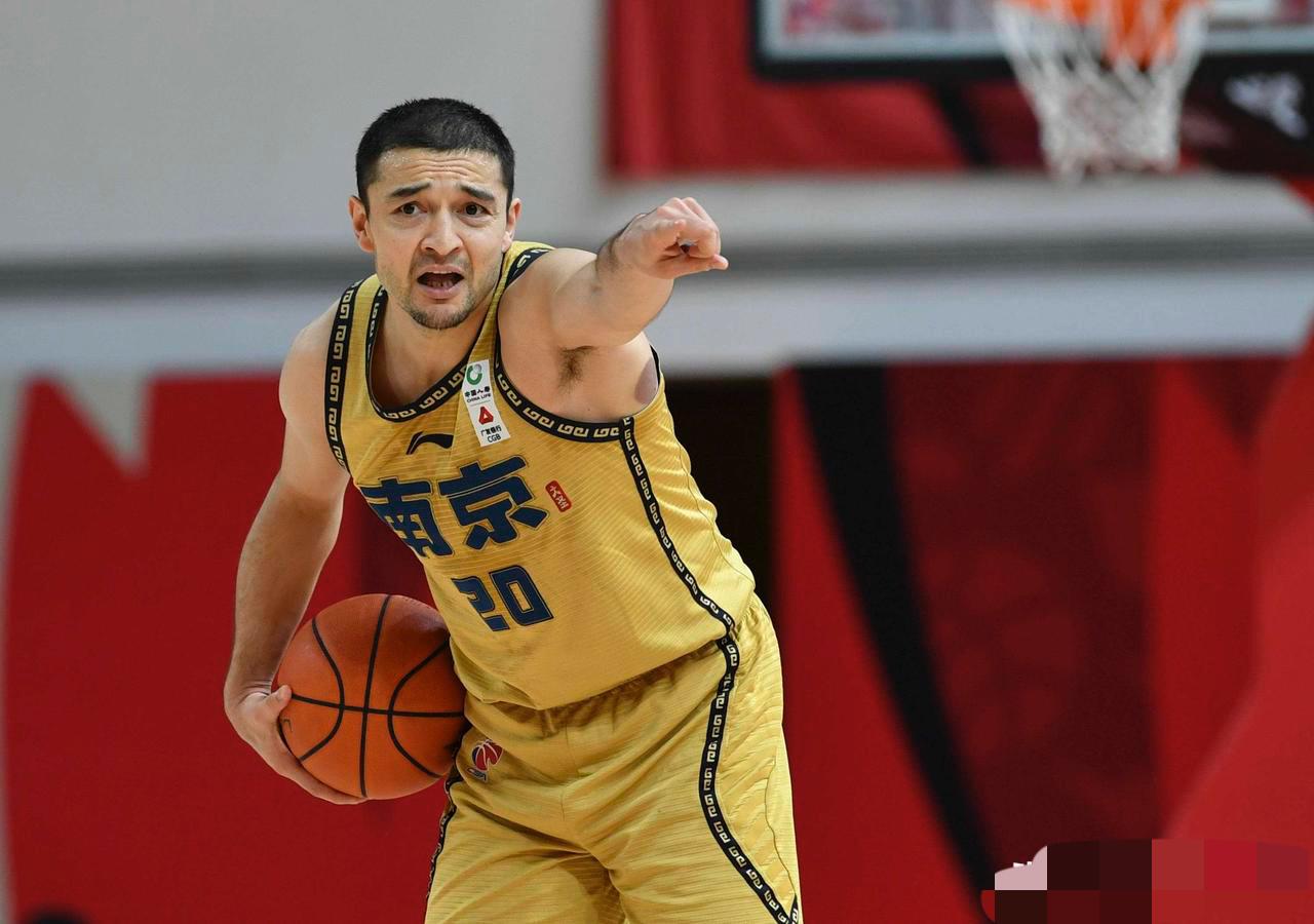 西热力江这回真的有机会回CBA执教了，而且是回自己的家乡球队新疆男篮。CBA媒体