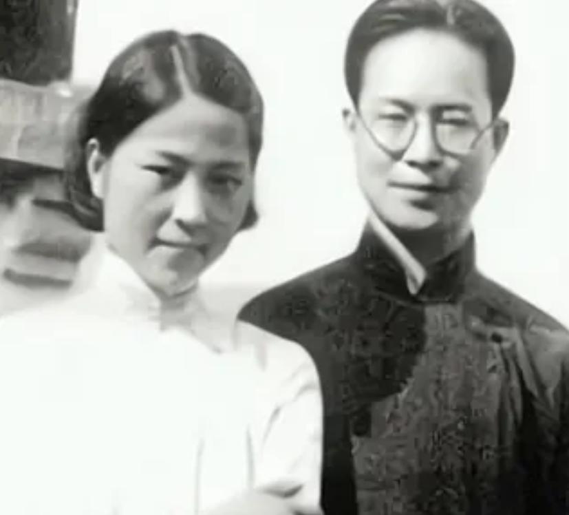 1949年，沈从文自杀未遂，妻子甩开他的手。弥留之际，他说：“三姐，对不起……”