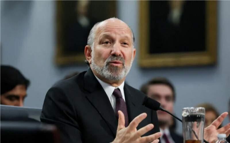 这消息一放出来，瞬间在国际上掀起了惊涛骇浪。美国商务部长卢特尼克这招够狠，直接给