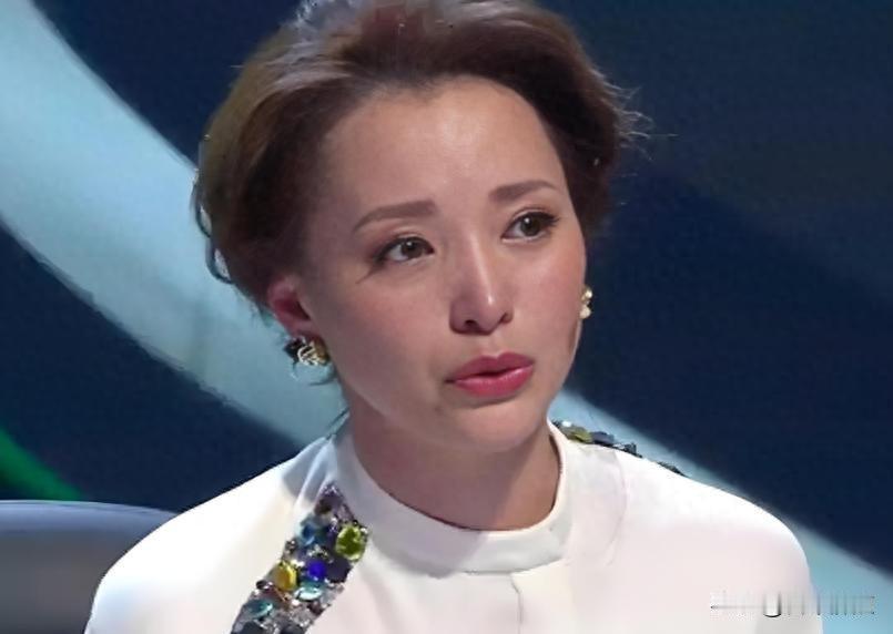 嫁给同一个富豪，原配全身而退，董卿为何满盘皆输？你是不是也听过那个故事——才女