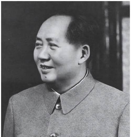 看看泽连斯基如今被美俄围堵的下场，就知道毛主席当年的选择，有多么高瞻远瞩了。2