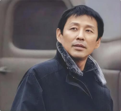 陈道明说得很现实：“女人必须现实一点，没有任何一个男人跟你结婚是为了给你幸
