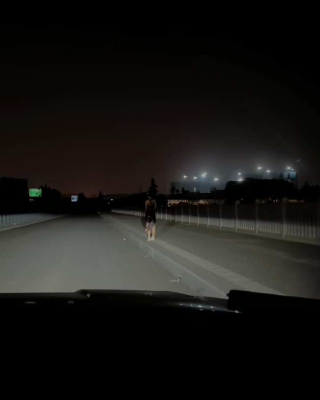 这种路上遇到了应该不犯法吧？