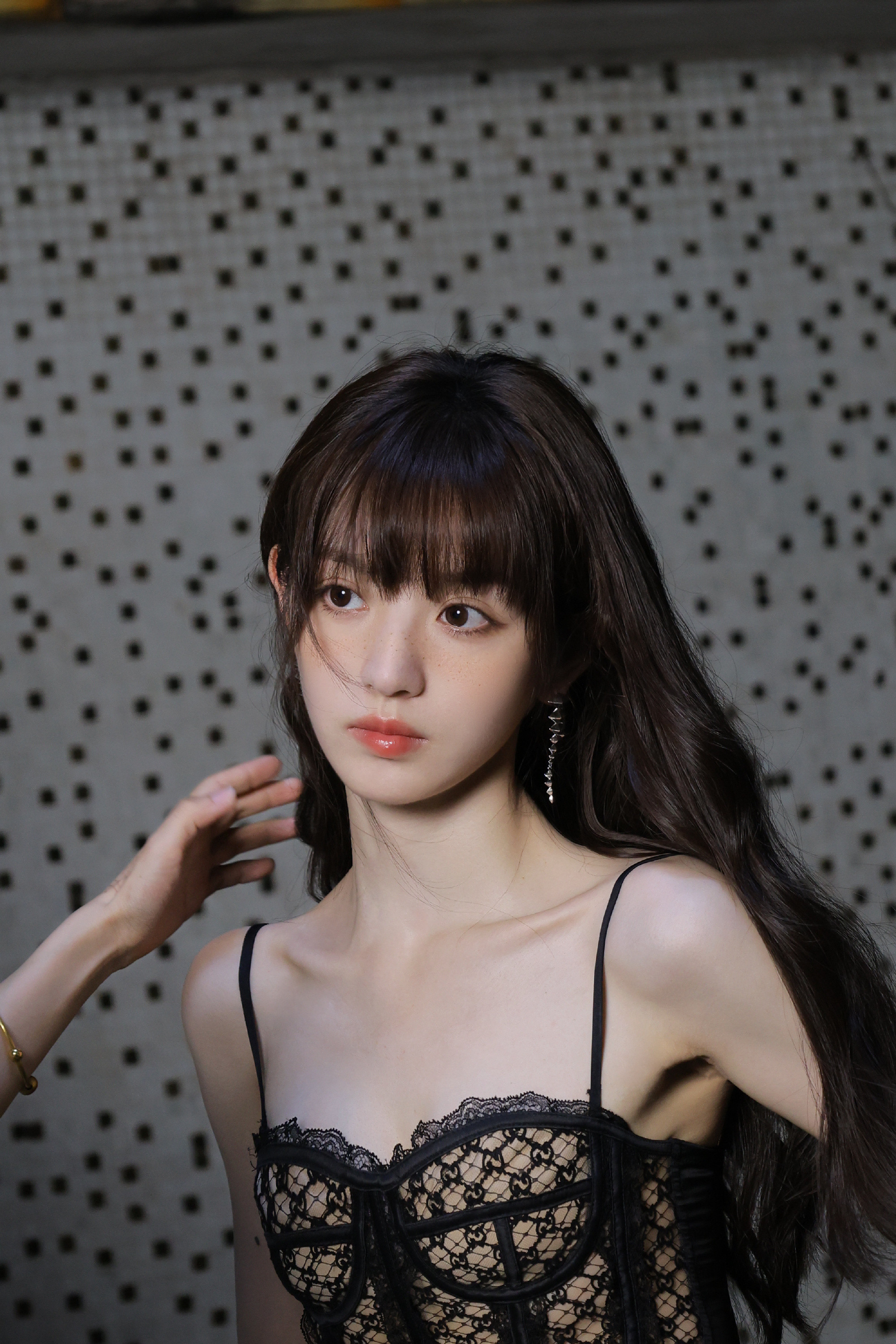 田曦薇田曦薇田曦薇的背