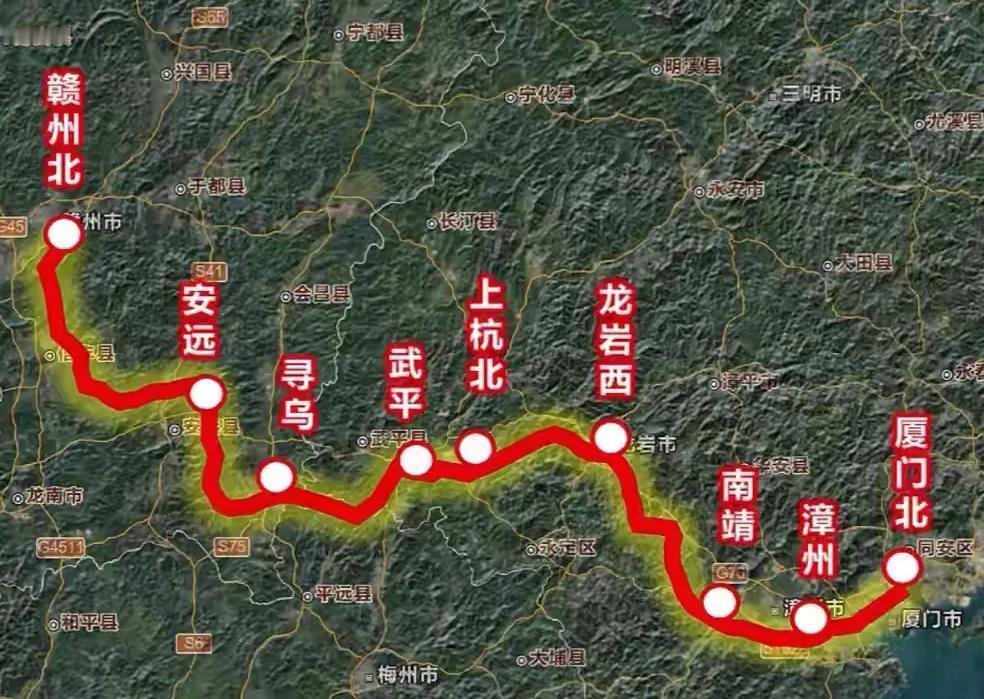 赣龙厦高铁可是备受关注！国家“八纵八横”高铁网厦渝通道就差它这最后一环了。这条高