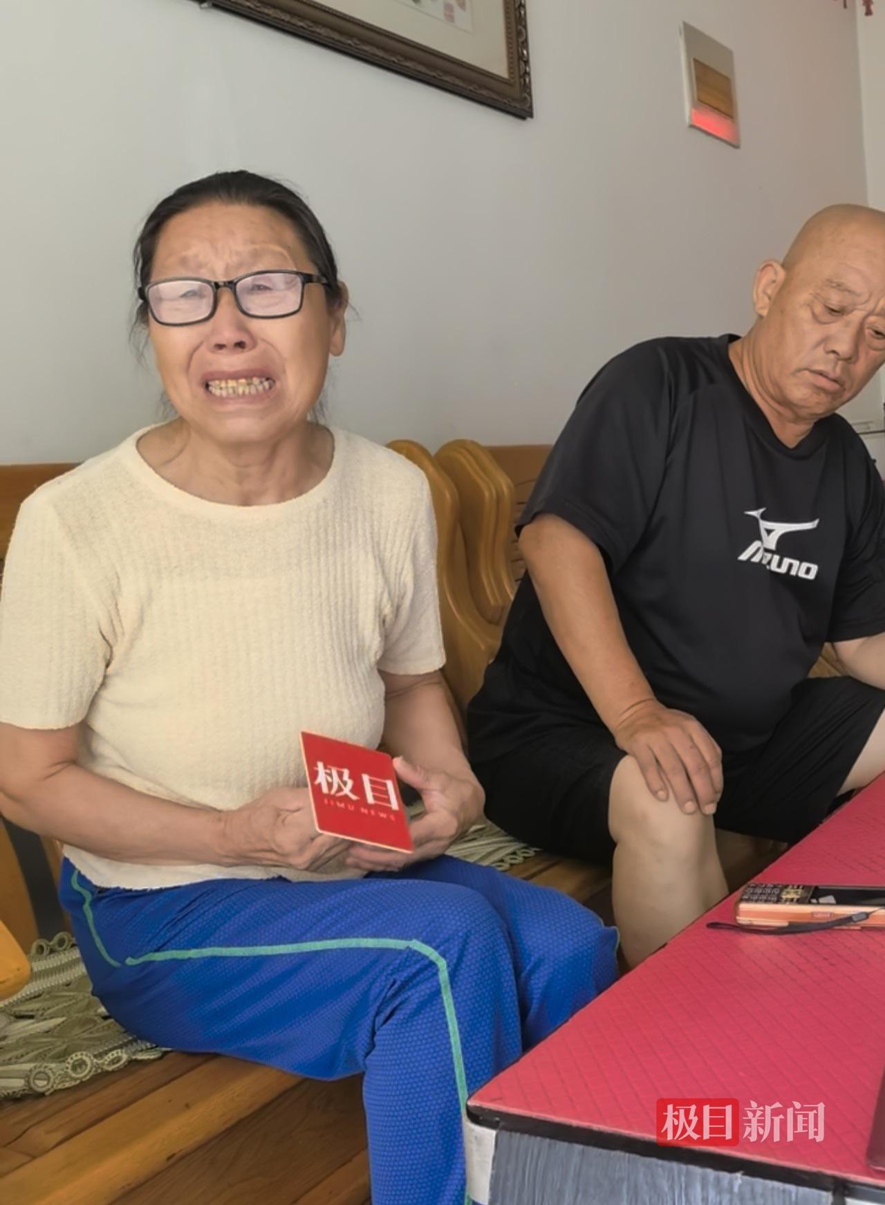 “太心酸！”7月23日极目新闻报道，石家庄，一名七旬老人，靠着在小区做保洁、捡废