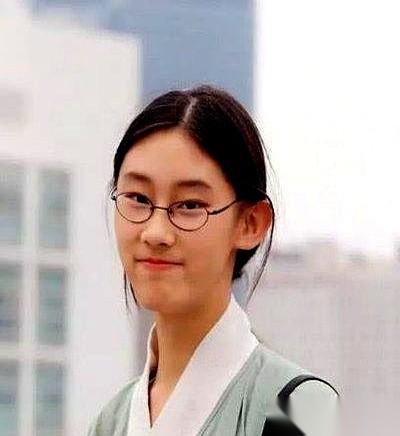 那个背了2000多首古诗的“国民才女”武亦姝，高考成绩出来那天，全网都在等着看笑