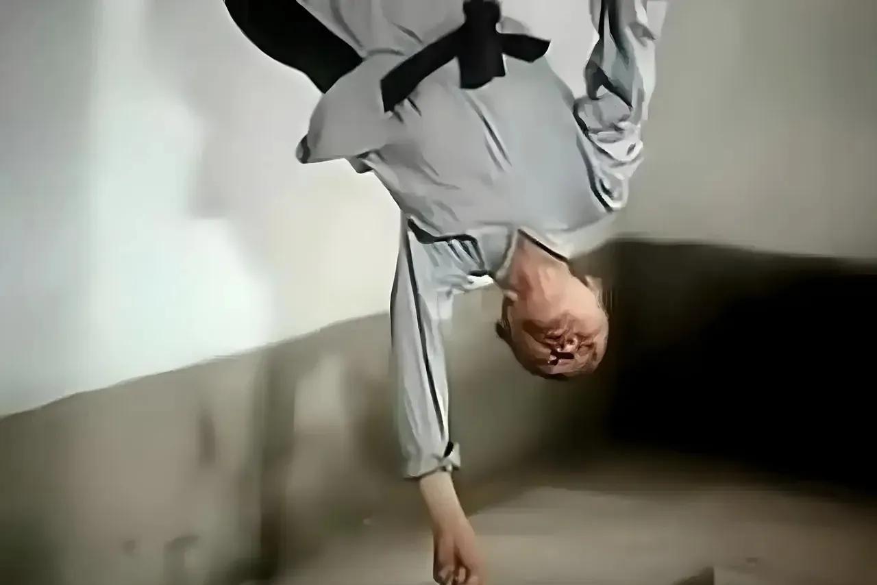 八十年代末“少林寺方丈”海灯法师被驱逐出少林寺是怎么回事？海灯法师是一个在成都出