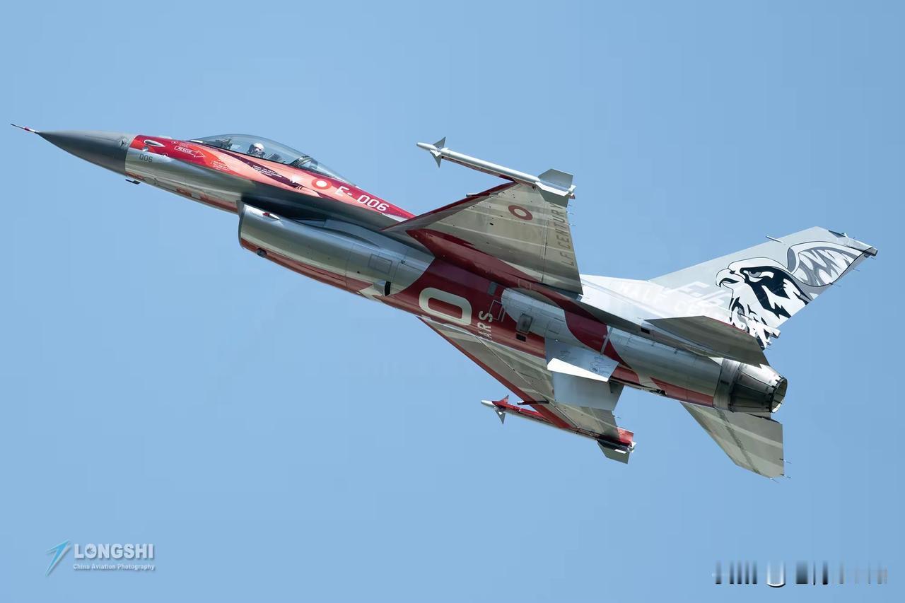 1. 外媒：俄苏35改变俄乌战场态势乌F16幻影2000不敢动：西方给乌克兰的