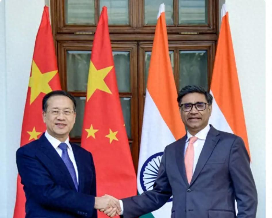 新德里传来消息，中印战略对话只谈了一天！印度当着中国的面，提了一个敏感请求，中方