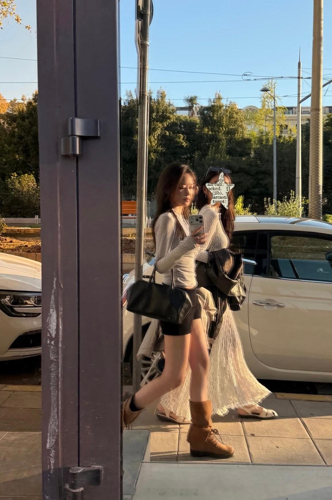 穿搭分享连续更新第2813天韩国时尚女生日常搭配明天可算能休息啦韩系穿搭超能新