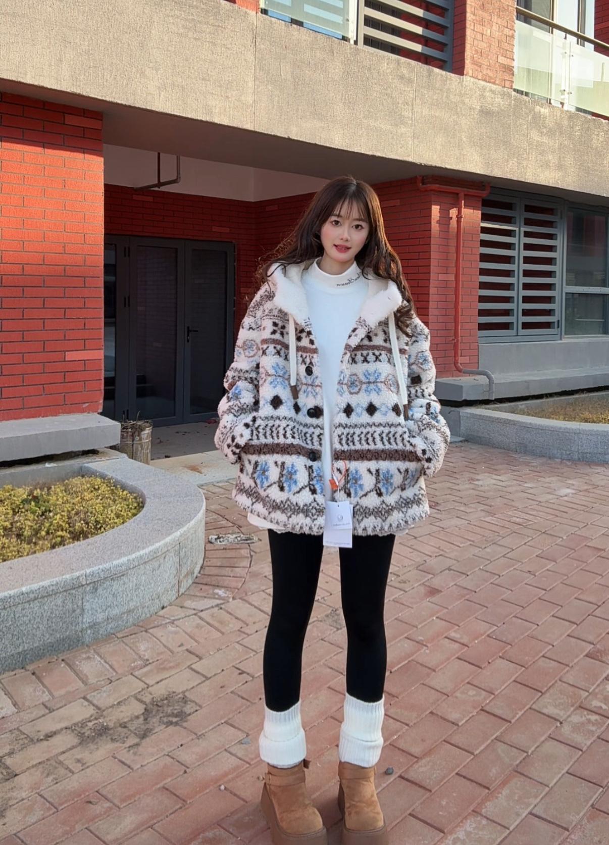 甜妹是一种感觉🎀|||费尔岛羊羔毛外套和冬天太配啦～氛围感直接拿捏费尔岛毛衣