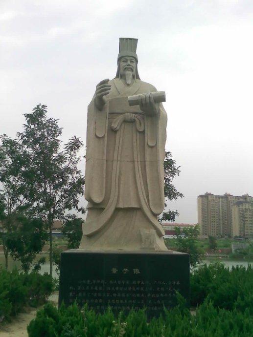 董仲舒墓前杂草三尺，香火零星——可全国2000多座文庙里，他的牌位永远站在孔子身