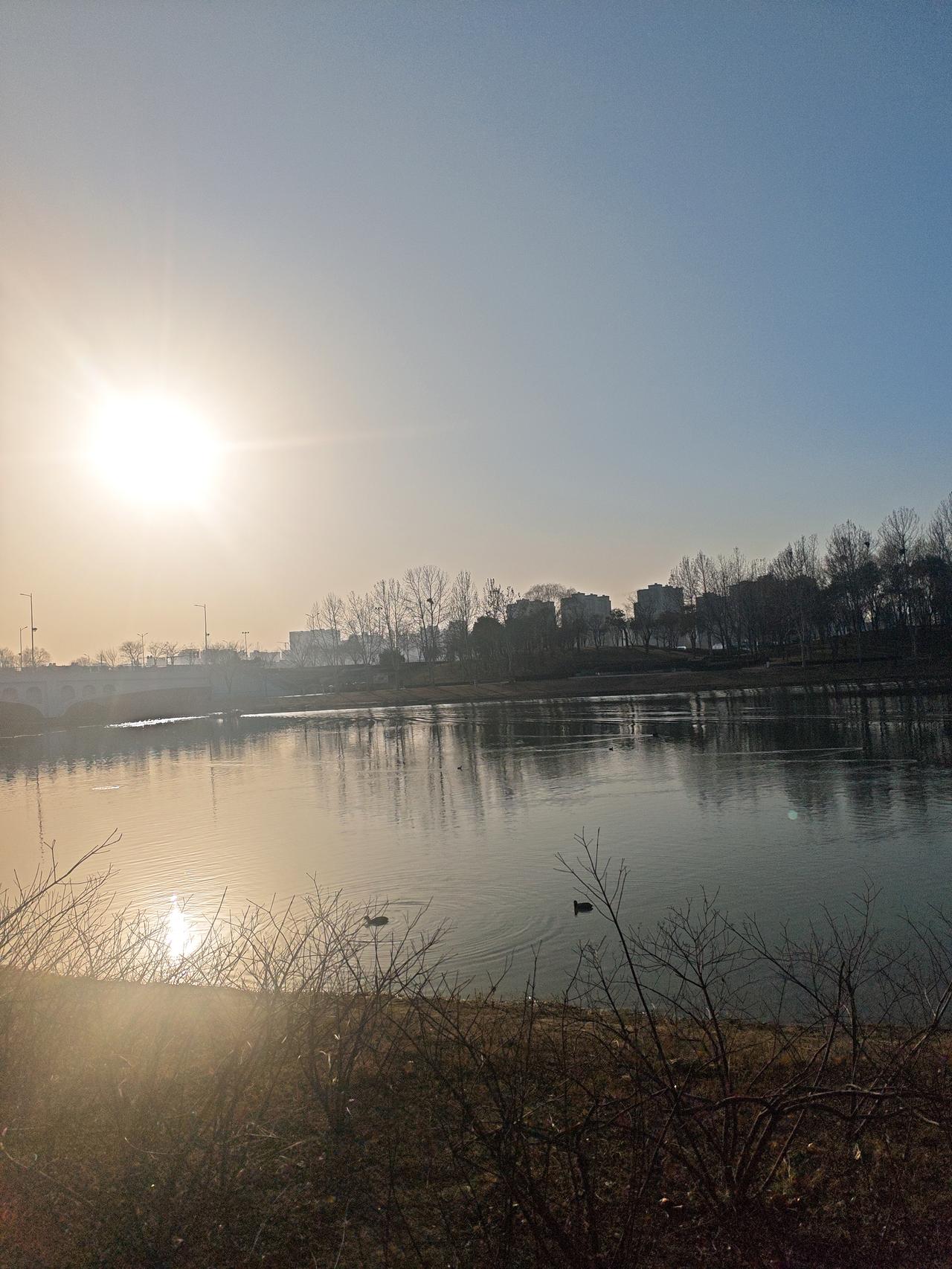 夫妻之间是否应该有个人隐私？我的一个好朋友曾经提醒过我，夫妻之间应该有自己