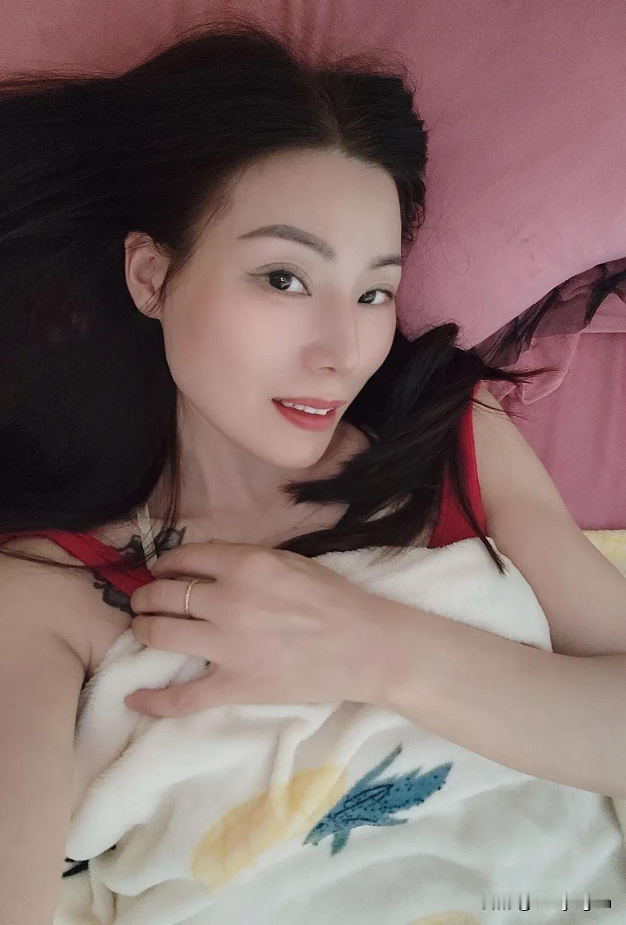 在家好好睡个美容觉吧！慵懒松弛感宅家日常记录居家生活碎片
