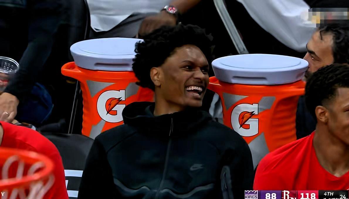 火箭这赛季比赛观感上很艰难，真的是阿门汤普森的问题吗，阿门汤普森不打的比赛，火箭