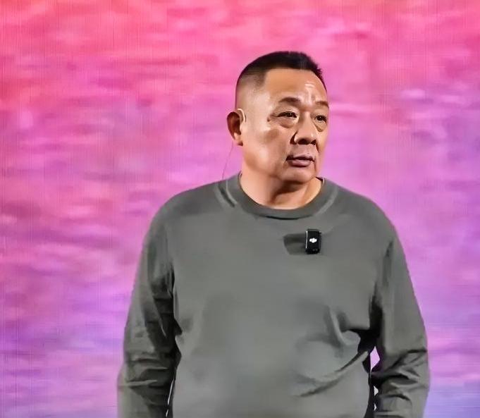 胖东来这个规定，我一开始是真没看懂。以后新招人，不管你能力多强，工资多高，干满