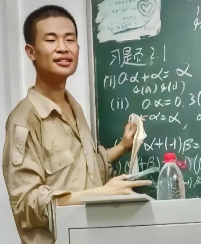 北大韦神到底有多牛？中国航天，卡了三年的“技术难题”，被他抱着矿泉水啃着馒头