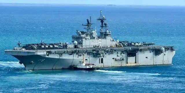 神助攻！特朗普锁霍尔木兹，亲手把海湾国家推给中国。谁也没想到，特朗普一记“骚操作