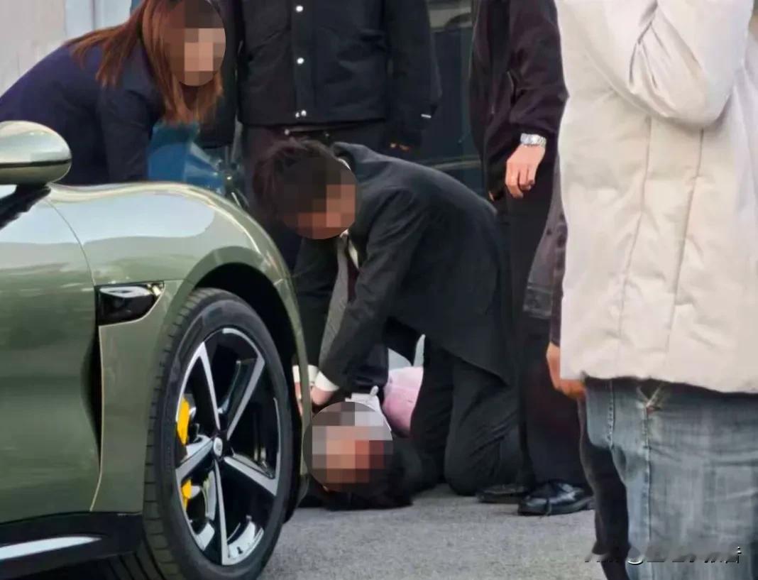 我不是小米车主，也不是小米利益相关人。但发生在杭州一家汽车园区内的小米YU7事故