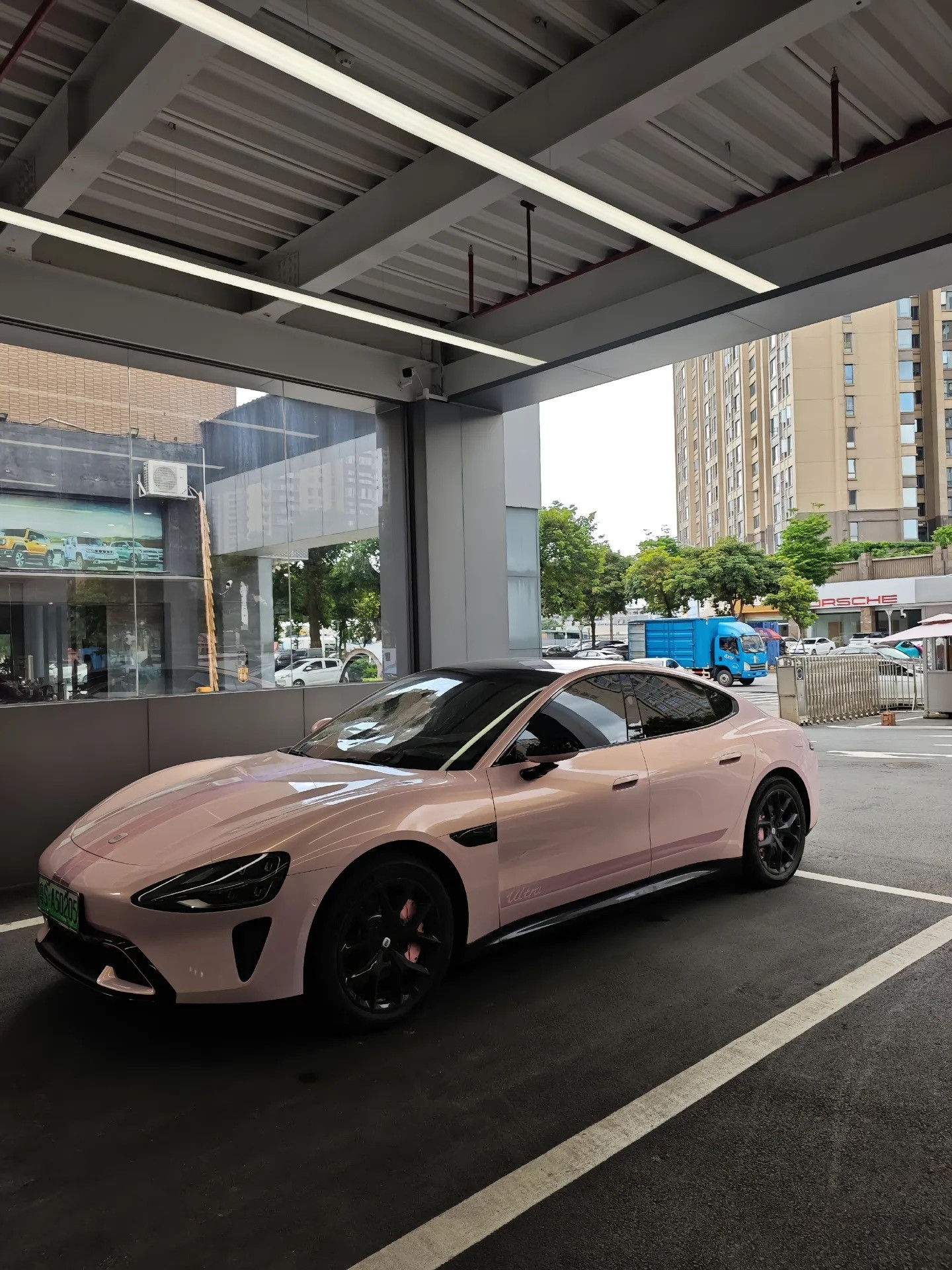 你拿什么抵抗我。小米汽车汽车画报​​​