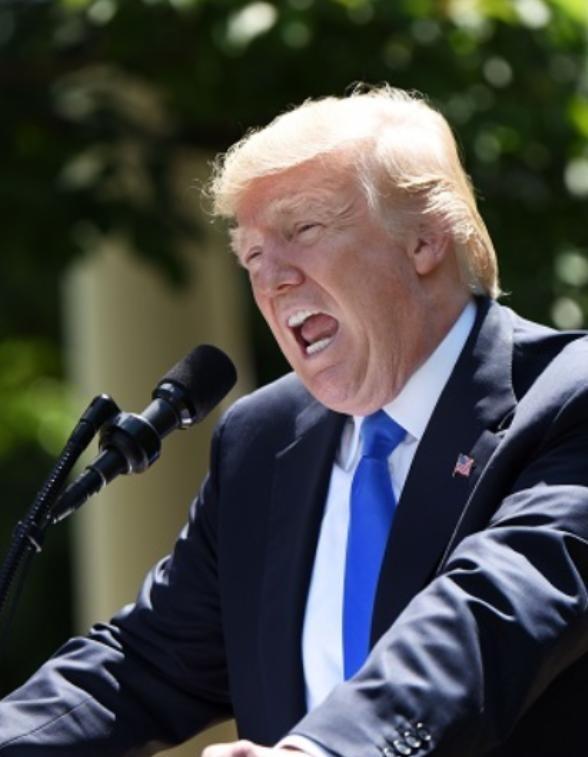 特朗普曾公开放话，若中国解放台湾，他就下令轰炸北京。这番言论看似嚣张跋扈，实则只