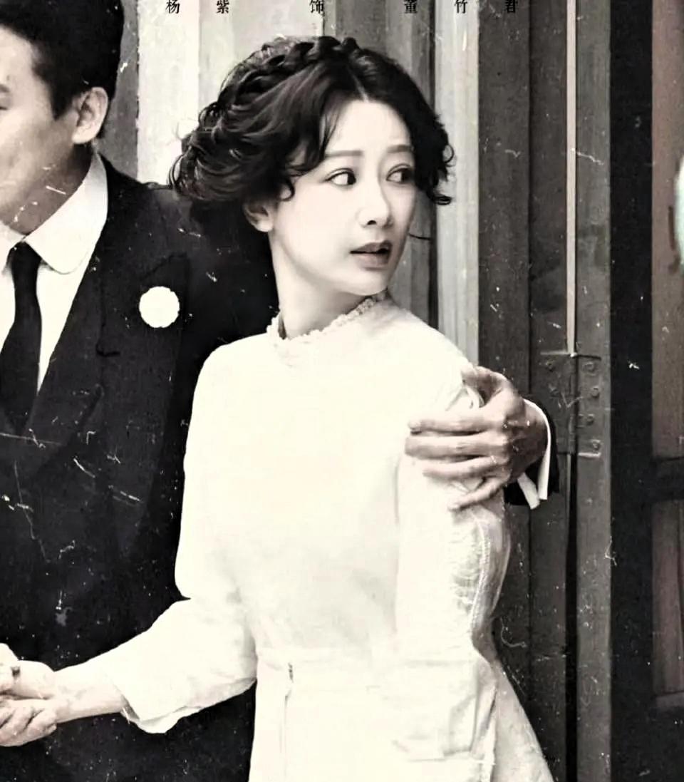 34岁演14岁，一开始全网都等着看笑话。结果路透一出，所有人都闭嘴了。杨紫此