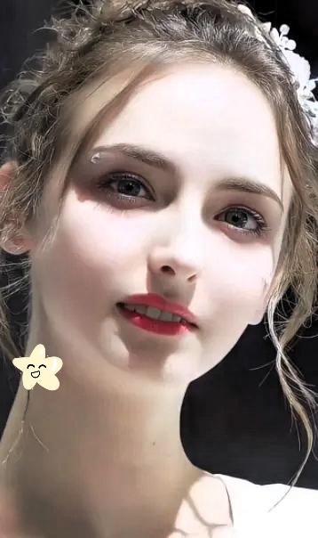 听一位在乌克兰做生意的华人说，现在的基辅，已经不是男人挑女人，而是好几个女人，去