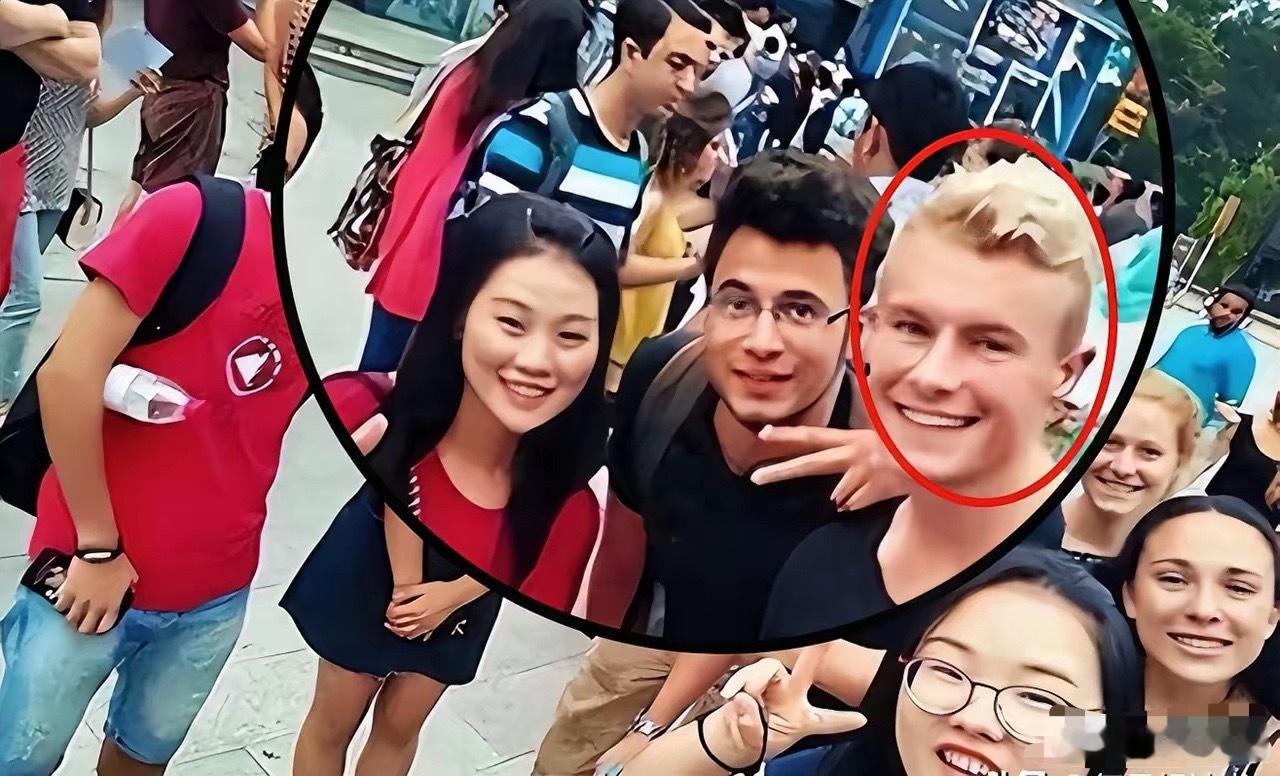 王水牛事件发酵之后，有个很现实的调侃：现在体检压力给到了女友是复旦大三、大四和研