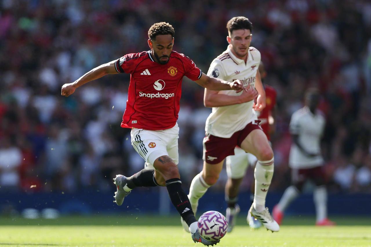 红魔的防守韧劲真强，全场最佳斯坦福桥门柱，切尔西主场0-1负于曼联，这么打下去只