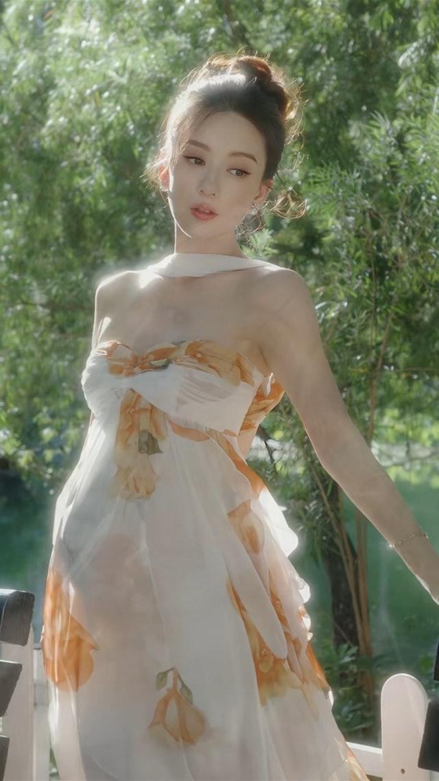 谁也没想到，天王嫂怀三胎会是这个状态天王郭富城当年恋爱史可以说是数不过来，众