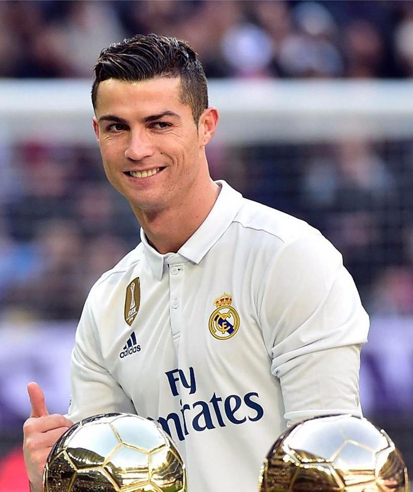 梅西和C罗各自五大纪录！谁的最难被打破？1:自然年91球2:8座金球奖3: