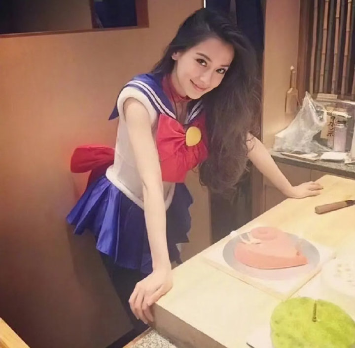 有一个女孩很喜欢水冰月#Angelababy#🐰#杨颖#​