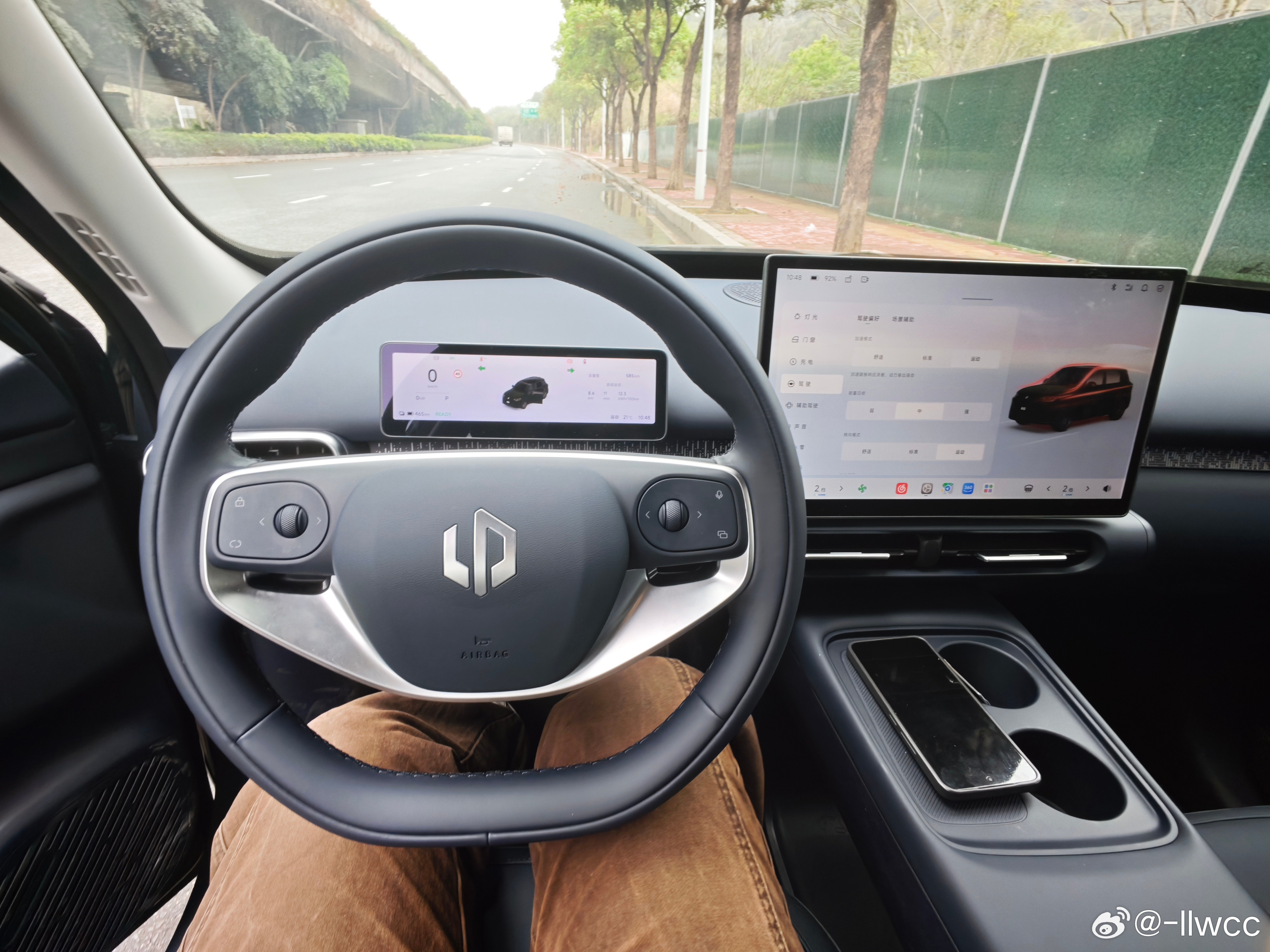 认真驾驶了零跑A10，不得不承认，这是一台完成度很高的车，特别是结合价位看，能给