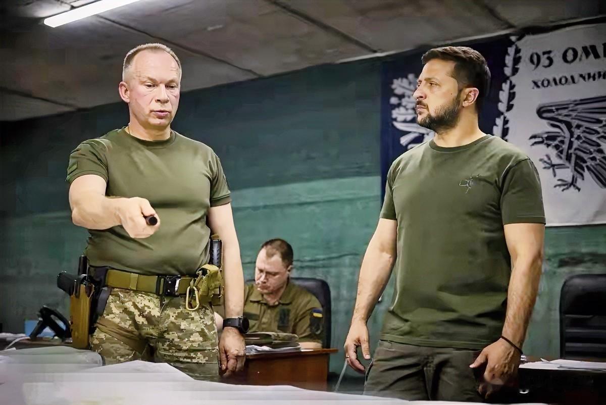 在俄乌谈判陷入僵局的时刻，战场呈现出了高强度的消耗战特征：俄军每天伤亡人数巨大，