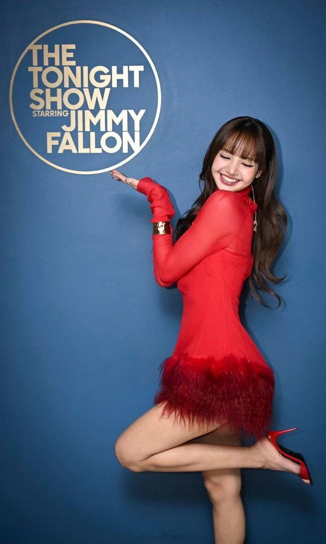 Lisa第一次做客肥伦秀，最近行程好忙❤️‍🔥​​​