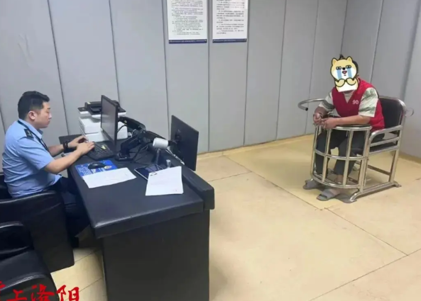 惊！好友变'盗贼'：洛阳男子10万存款被信任兄弟掏空，警方提醒这些细节千万注意！